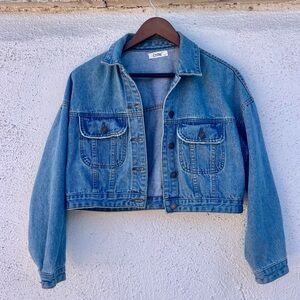 Blue Cropped Jean Jacket Classic Denim Style